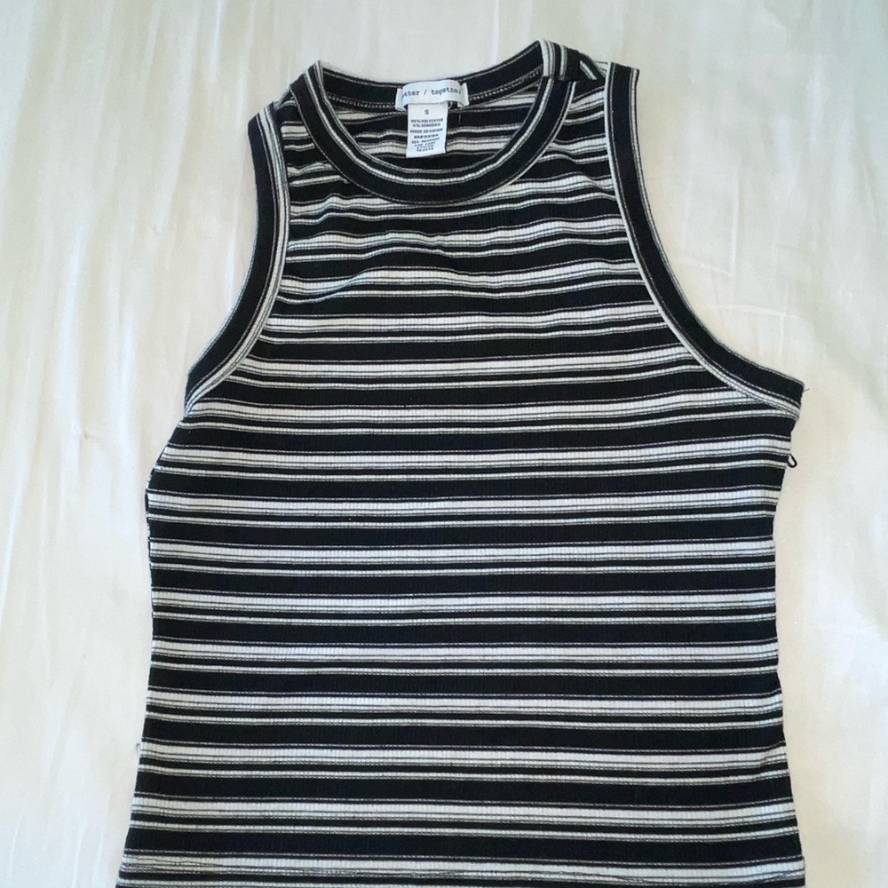 Casual and cute small top